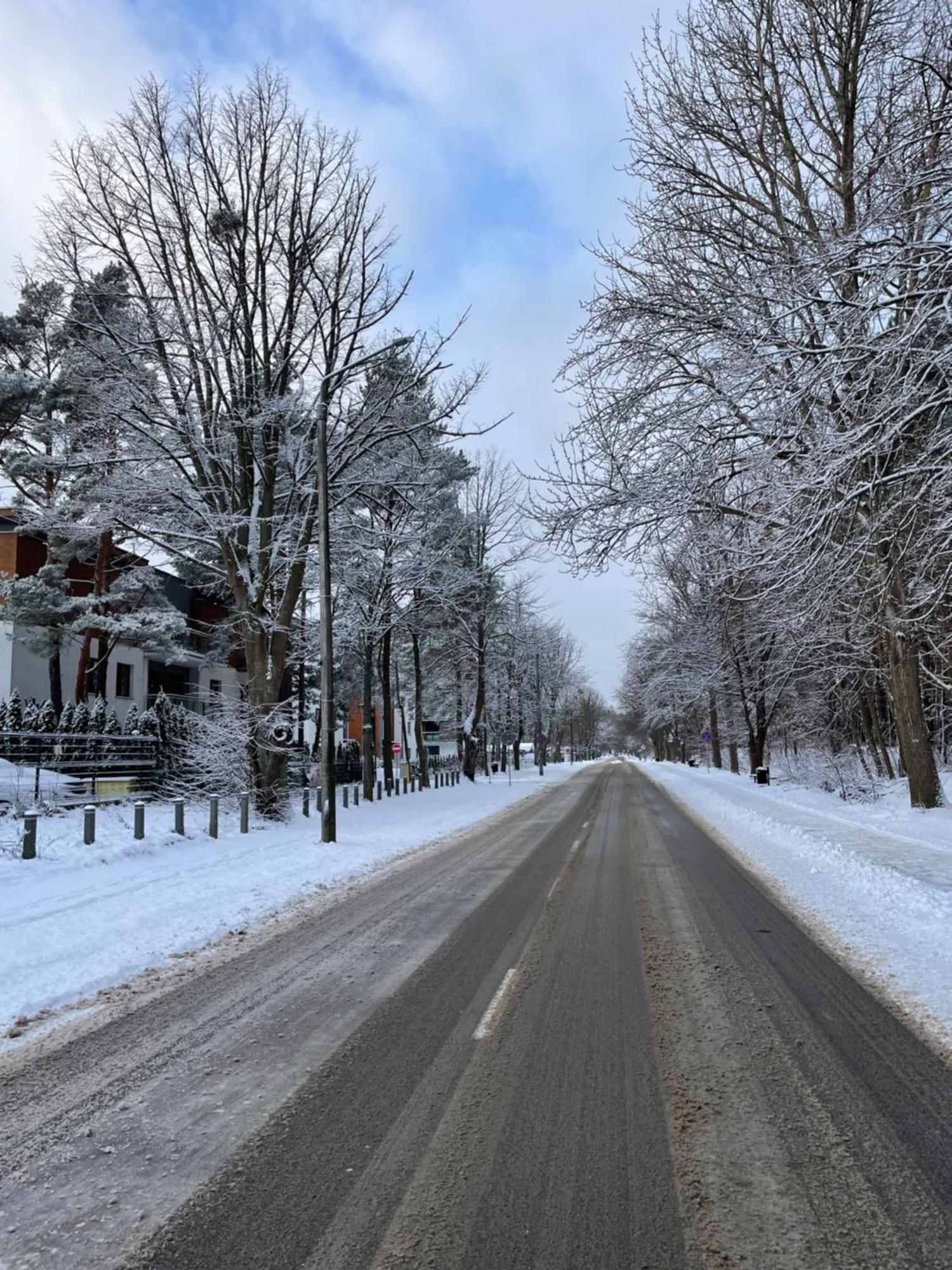 Klimatyzowany Z Basenem I Garazem 4 Pory Roku Leilighet